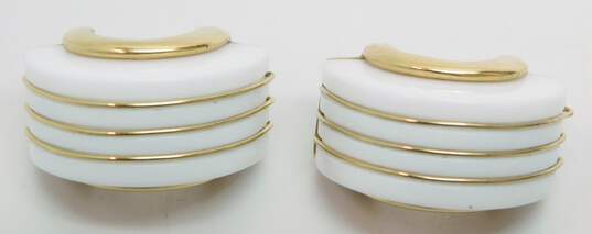 VNTG Crown Trifari White & Gold Tone Clip-On Earrings 23.3g image number 4