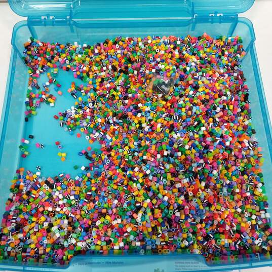 Set of Assorted Multicolor Pixel Beads Art Supplies Kit In Plastic Case image number 3