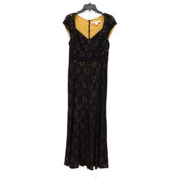 Diane Von Furstenberg Cap-Sleeve Black Lace Mermaid Gown alternative image