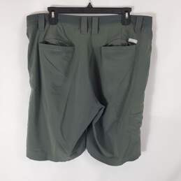 Columbia Men Green Shorts Sz 36W alternative image