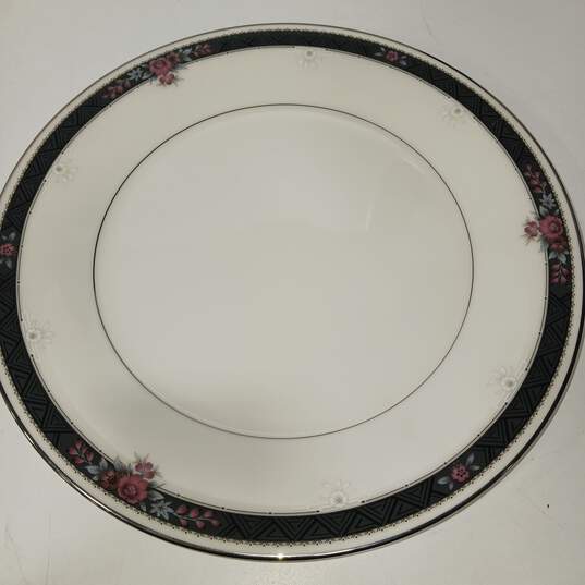 6 Noritake  Fine China Dinner Plates image number 3