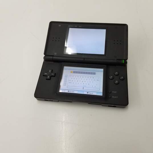 Black Nintendo DS Lite image number 4
