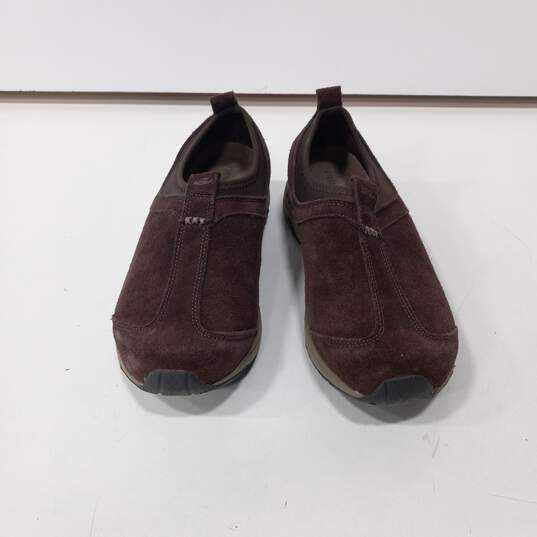 Women's Brown Shoes Size 8 image number 1