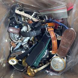 Bulk Lot of Assorted Watches - 7.00lbs. alternative image