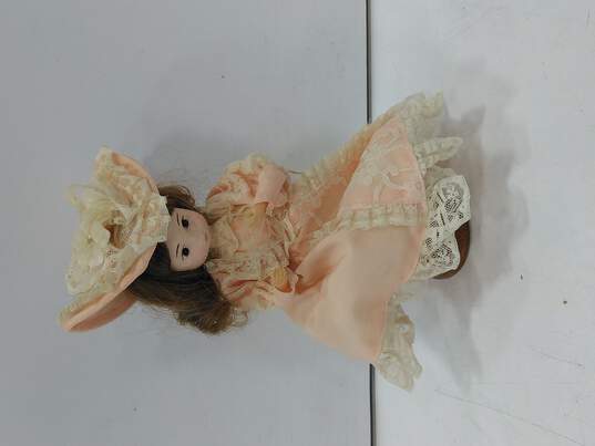 Vintage Collectable Figurine Doll image number 1