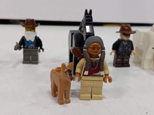 Lego Western Minifigs image number 2