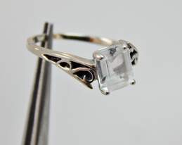 10K White Gold Scrolled Spinel Ring 2.5g