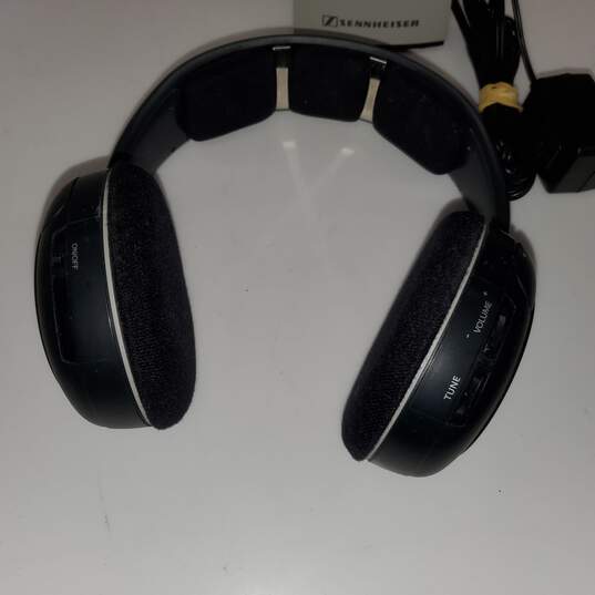 Untested Over-The-Ear Headphones HDR 120 P/R image number 1