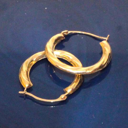 14K Yellow Gold Hoop Earrings - 0.53g image number 1