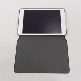 Apple iPad Mini 2 w/ Case