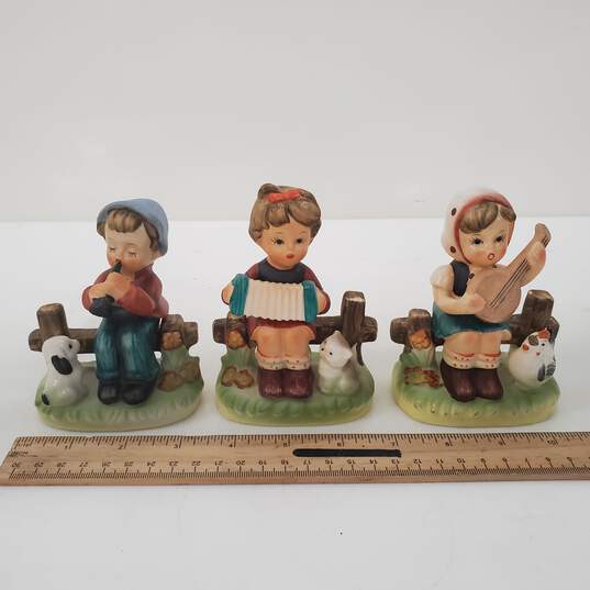 #A Vintage Napcoware Figurines Lot of 3 image number 7