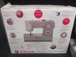 Singer Heavy Duty Sewing Machine No. 4443 alternative image