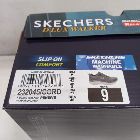 Skechers D'Lux Walker Men's Slip-On Shoes (Size 9) image number 6