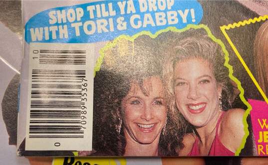 Lot of Vintage 90s Teen Magazines image number 3