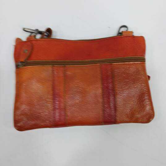 Buy the Small Brown Leather Bag | GoodwillFinds