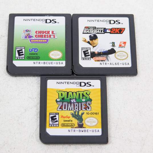Nintendo DS w/ 3 Games image number 6