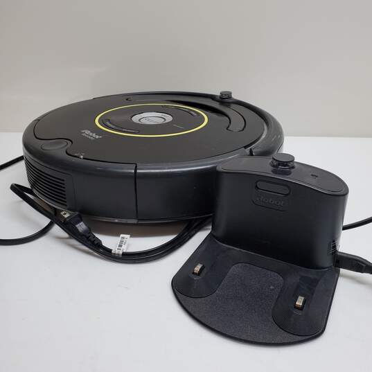 iRobot Roomba 650 Vacuum Cleaner Robot w Charging Dock (Untested) image number 2