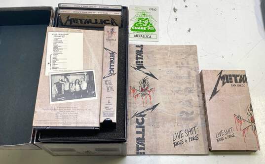 Metallica Live Shit: Binge & Purge VHS & CD Box Set image number 6
