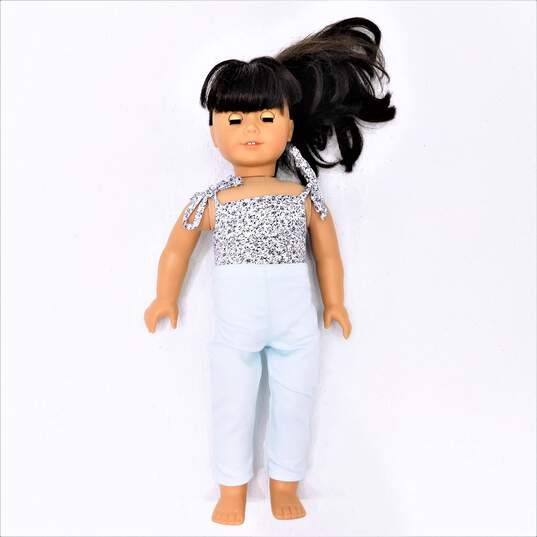 American Girl Doll Dark Brown Hair & Eyes image number 1
