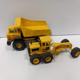 2pc Set of Vintage Tonka Construction Toy Vehicles alternative image