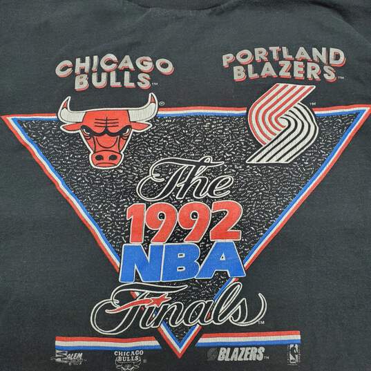 Vintage Salem Sportswear 1992 Bulls vs Blazers NBA Finals Tee Size Large image number 5