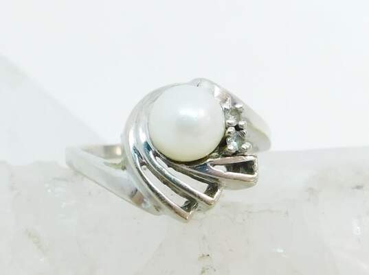 10K White Gold Pearl & Diamond Accent Ring 2.6g image number 1