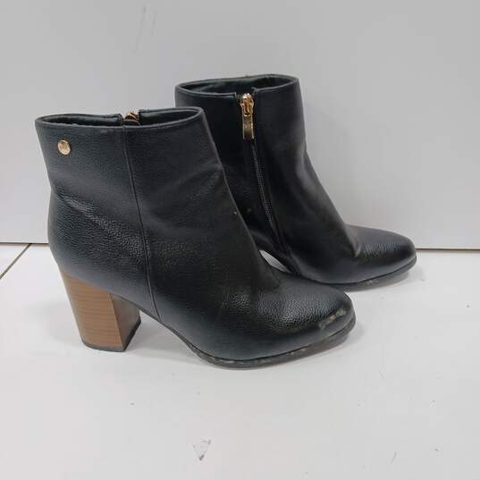 LOB Footwear Black Chunkie Heeled Boots Size 7.5 (CH 240) image number 4