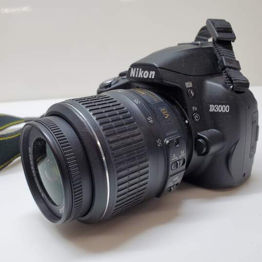 Nikon D3000 10.2MP DSLR Camera w/ AF-S DX 18-55mm Lens Untested image number 6