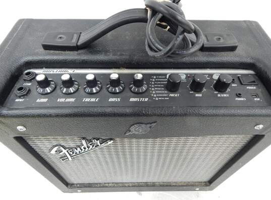 Fender Brand Mustang I Model Electric Guitar Amplifier w/ Power Cable image number 2