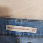 Levi's 311 Shaping Skinny Capri Pants Jeans Women's Size 27 image number 3