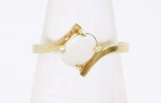 Romantic 10K Yellow Gold Opal Ring 1.2g image number 1