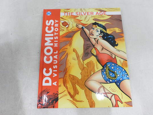 DC Comics: A Visual History Hardcover Box Set 2017 image number 3