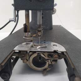 Vintage Sears Roebuck Kenmore Rotary Model 117.119 Sewing Machine - Parts/Repair alternative image