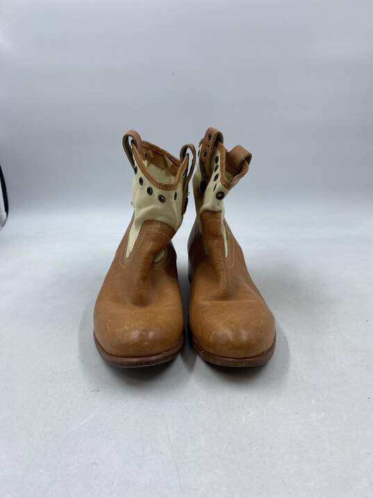 Frye Brown boot Boot Women 6.5 image number 1