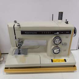 Vintage KENMORE Model 1625 Zig Zag Sewing Machine W/ Accessories alternative image
