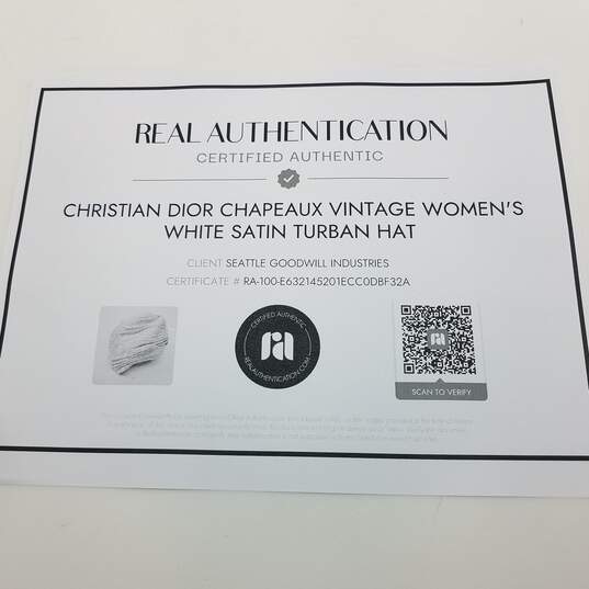 AUTHENTICATED Christian Dior Chapeaux Vintage Womens White Satin Turban Hat image number 5