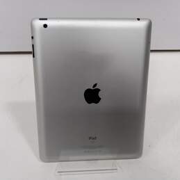 Apple Tablet 16GB Model A1416 alternative image