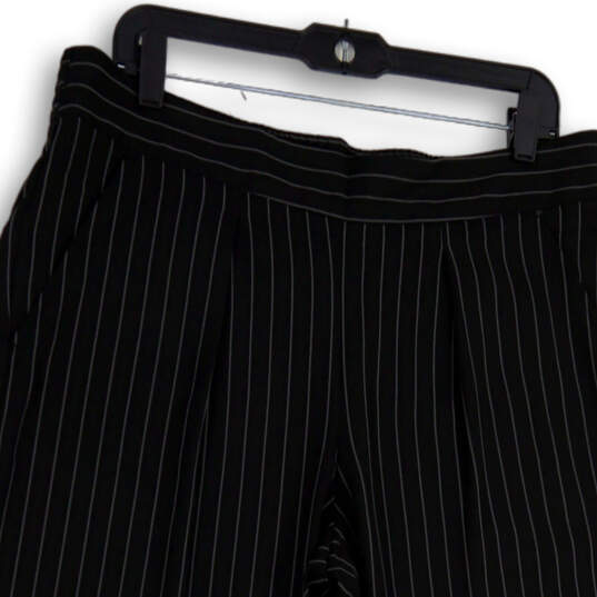 NWT Womens Black White Striped Pockets Straight Leg Cropped Pants Size 16 image number 3