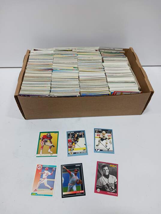 18LB Bulk Lot of Assorted Sports Trading Cards image number 1