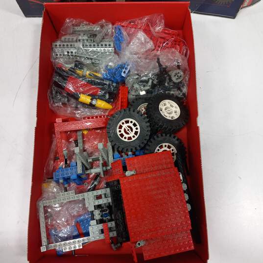 Lego 8865 Technic Auto Chassis Building Bricks In Box image number 2