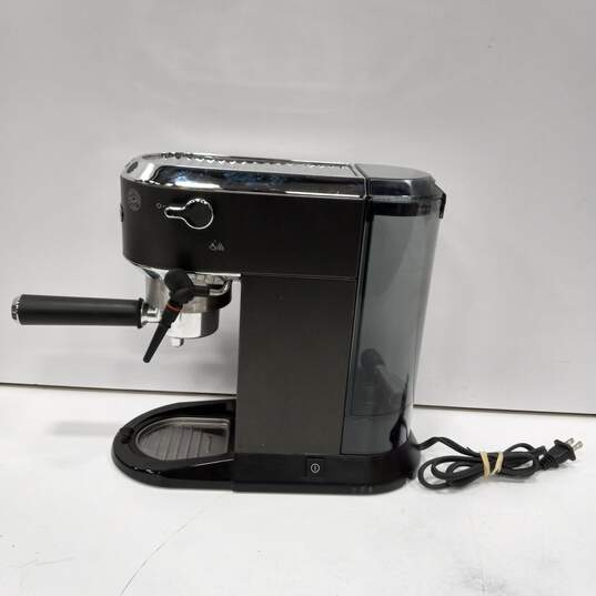 DeLonghi Espresso Coffee Machine EC685BK image number 1