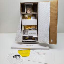 VTG. 98' Danbury Mint Doll Yellow Dress W/ Umbrella & Saltbox *Open Box+