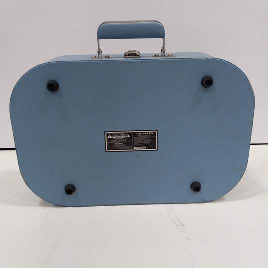 Crosley Blue Suit Case Portable Turntable Model CR8009A-GLC image number 4