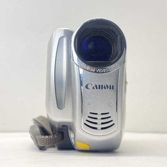 Canon DC210 Handheld Camera image number 2
