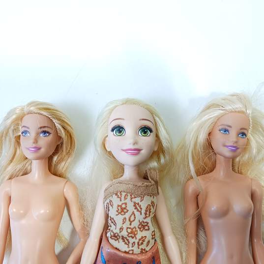 Bundle of Barbie Dolls image number 4