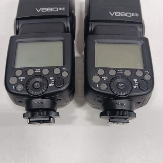 Pair of Digital Flashs For Camera v860 2s Godox #20k00105243 image number 2