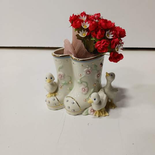 Lenox Ceramic Petals and Pearls Duck Bud Vase w/Box image number 4