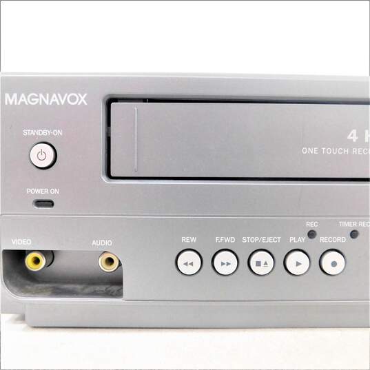 Magnavox MWD2206 Combo VHS VCR DVD Player Recorder image number 2
