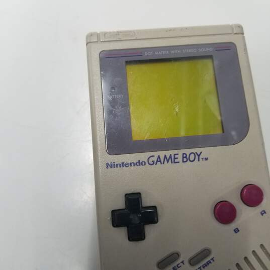 Nintendo Game Boy image number 3