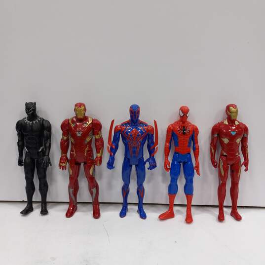 Lot of 27 Assorted Marvel Superheroes & Villains Figures image number 4